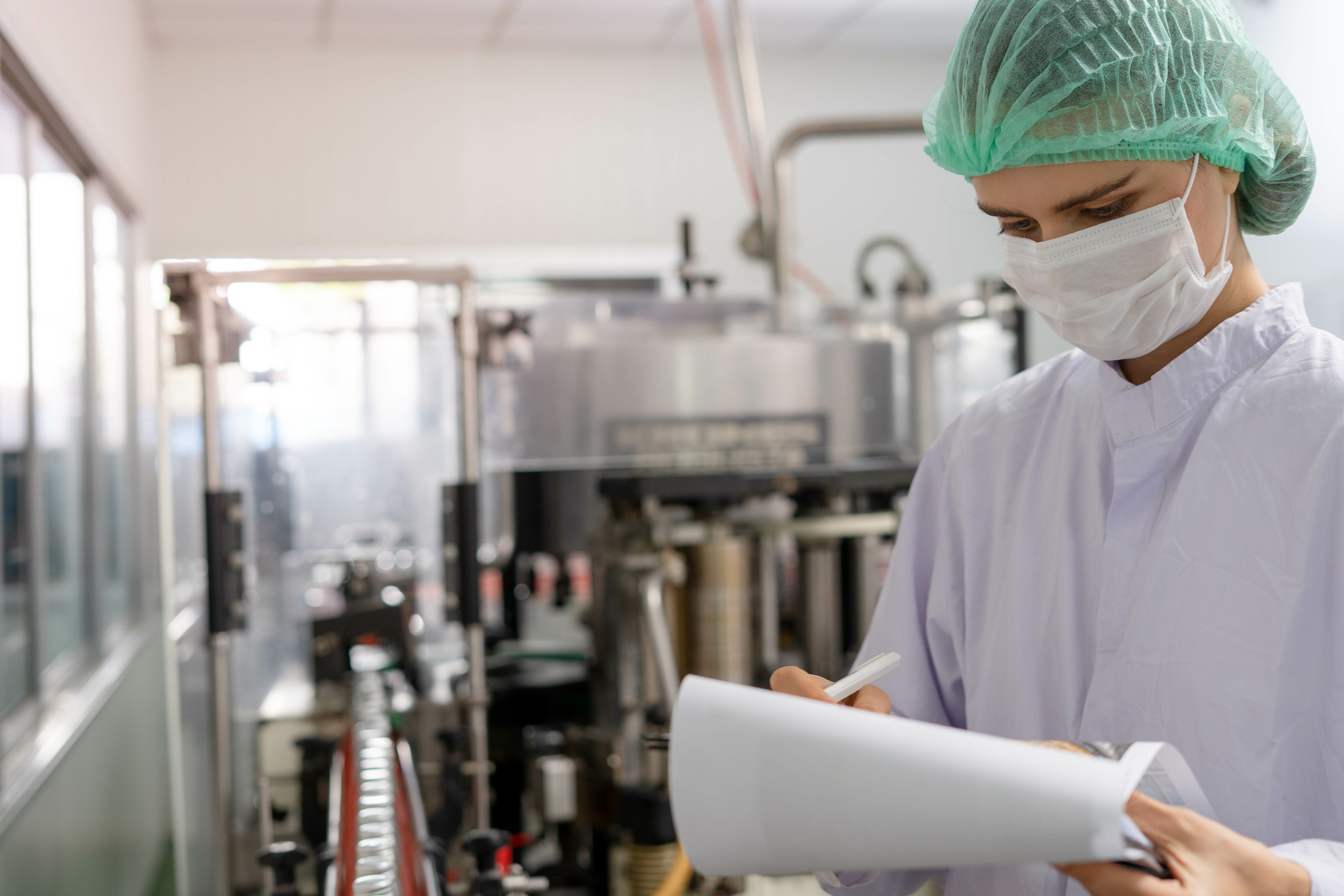 Equipo de Alessa Servicios trabajando en inspección